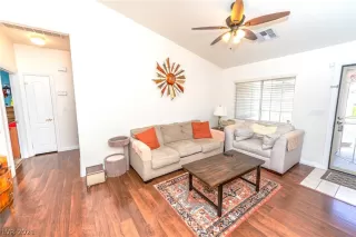 Photo #5: 2285066 Listing 