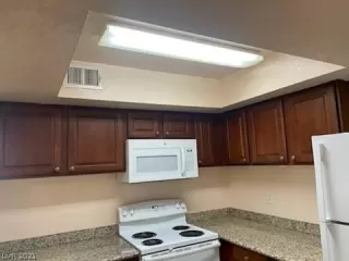 Photo #2: 2285070 Listing 