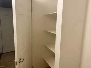 Photo #5: 2285070 Listing 