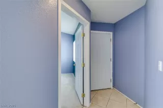 Photo #4: 2285134 Listing