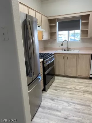 Photo #1: 2285142 Listing