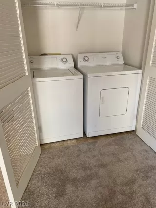 Photo #6: 2285142 Listing