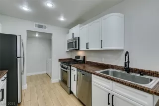 Photo #2: 2285144 Listing 