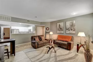 Photo #1: 2285147 Listing