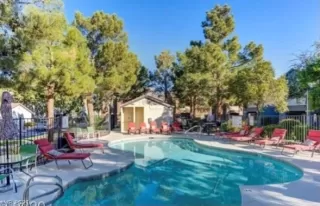 Photo #2: 2285174 Listing