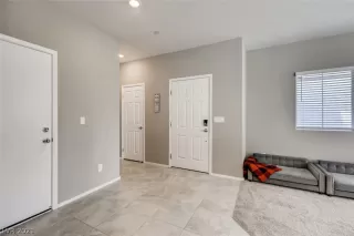 Photo #4: 2285178 Listing