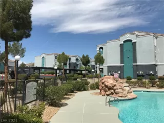 Photo #2: 2285210 Listing