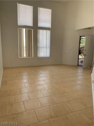Photo #4: 2285214 Listing