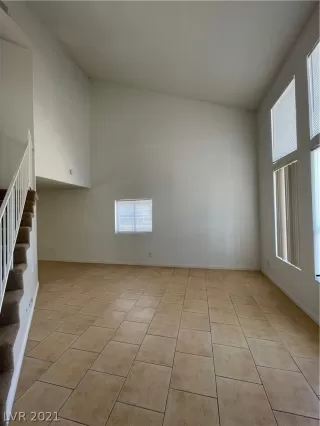 Photo #6: 2285214 Listing