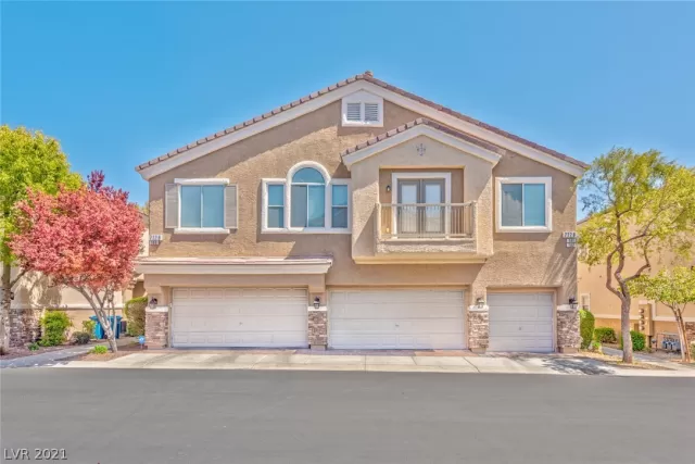 MLS: 2285250 Condo For Sale