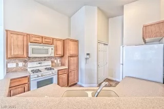 Photo #5: 2285250 Listing 