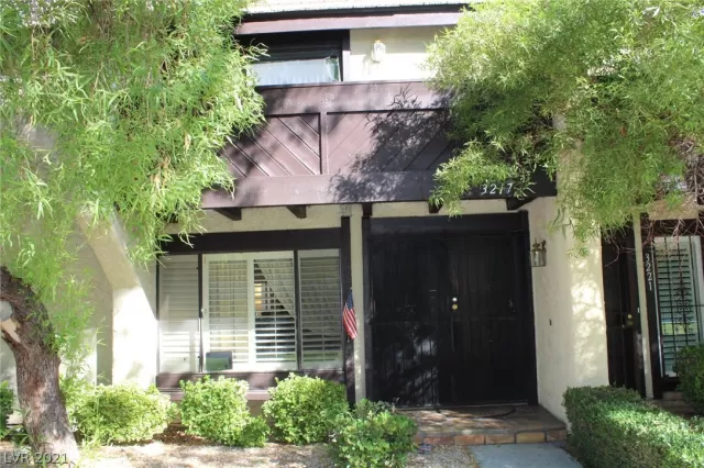 MLS: 2285259 Condo For Sale