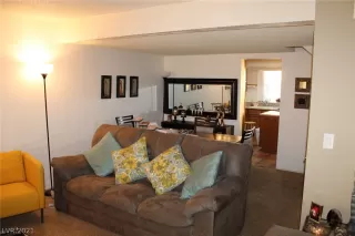 Photo #3: 2285259 Listing 