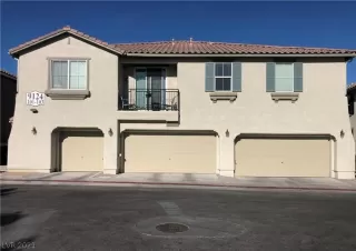 Photo #3: 2285299 Listing