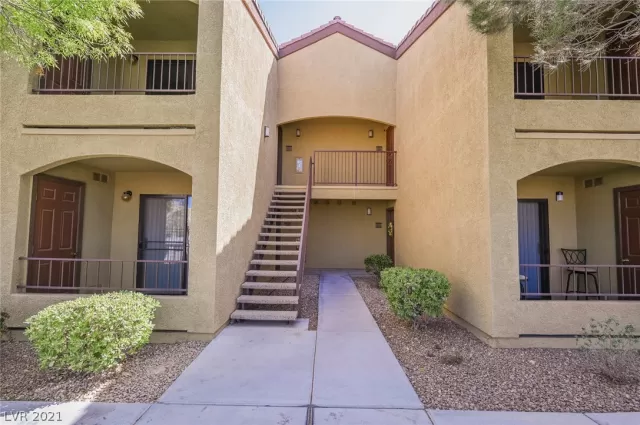 MLS: 2285311 Condo For Sale