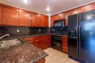 Photo #3: 2285321 Listing 