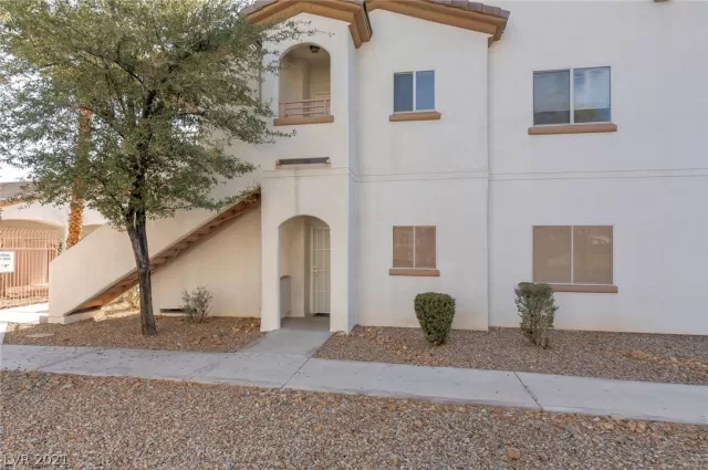 MLS: 2285324 Condo For Sale