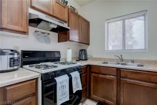 Photo #6: 2285324 Listing