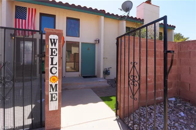 MLS: 2285343 Condo For Sale