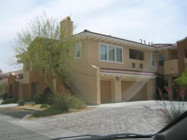 MLS: 2285351 Condo For Sale