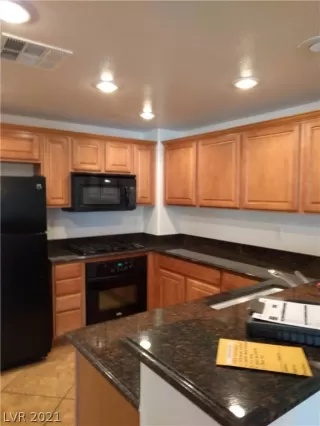 Photo #3: 2285351 Listing 