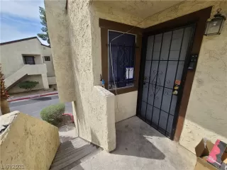 Photo #1: 2285375 Listing