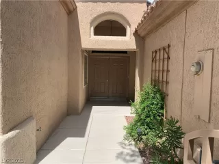 Photo #1: 2285400 Listing 