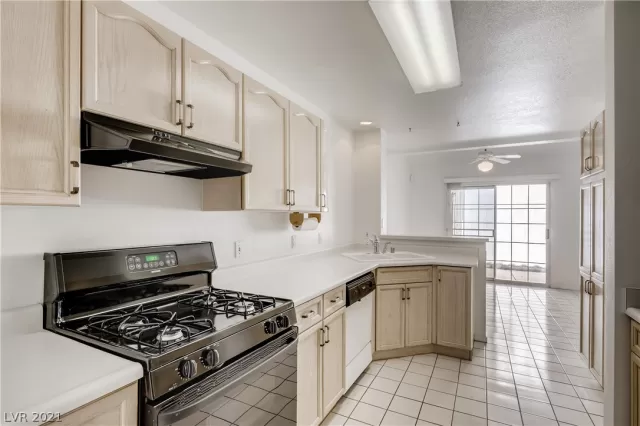 MLS: 2285412 Condo For Sale