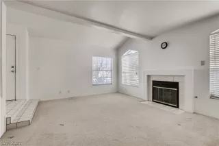 Photo #5: 2285412 Listing 