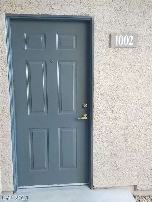 MLS: 2285434 Condo For Sale