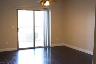 Photo #5: 2285435 Listing