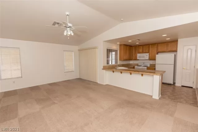 MLS: 2285454 Condo For Sale