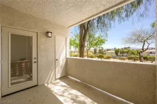 Photo #1: 2285458 Listing