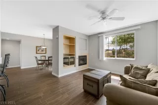 Photo #3: 2285458 Listing