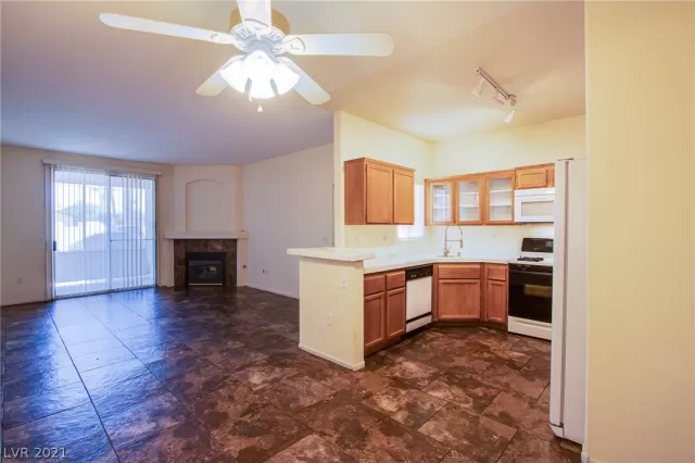 MLS: 2285473 Condo For Sale