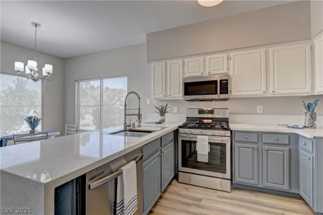 MLS: 2285476 Condo For Sale