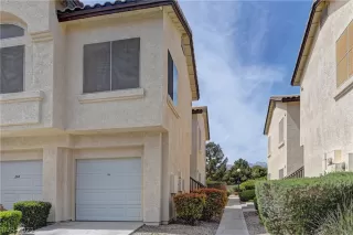 Photo #6: 2285476 Listing