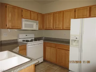 Photo #3: 2285477 Listing