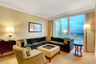 Photo #3: 2285516 Listing 