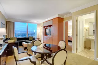 Photo #4: 2285516 Listing 