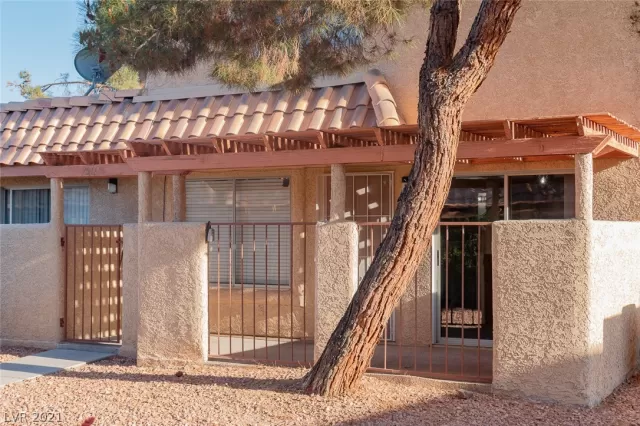 MLS: 2285545 Condo For Sale