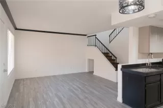 Photo #2: 2285545 Listing 