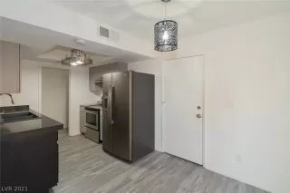 Photo #5: 2285545 Listing 