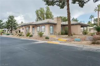 Photo #2: 2285547 Listing