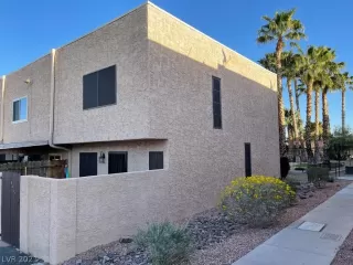 Photo #6: 2285563 Listing