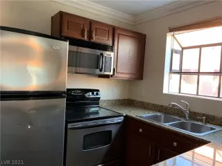 Photo #3: 2285579 Listing 