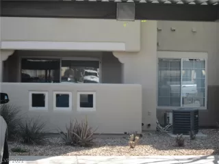 Photo #2: 2285586 Listing