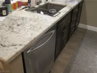 Photo #3: 2285586 Listing