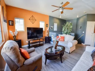 Photo #5: 2285663 Listing 