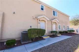 Photo #3: 2285670 Listing